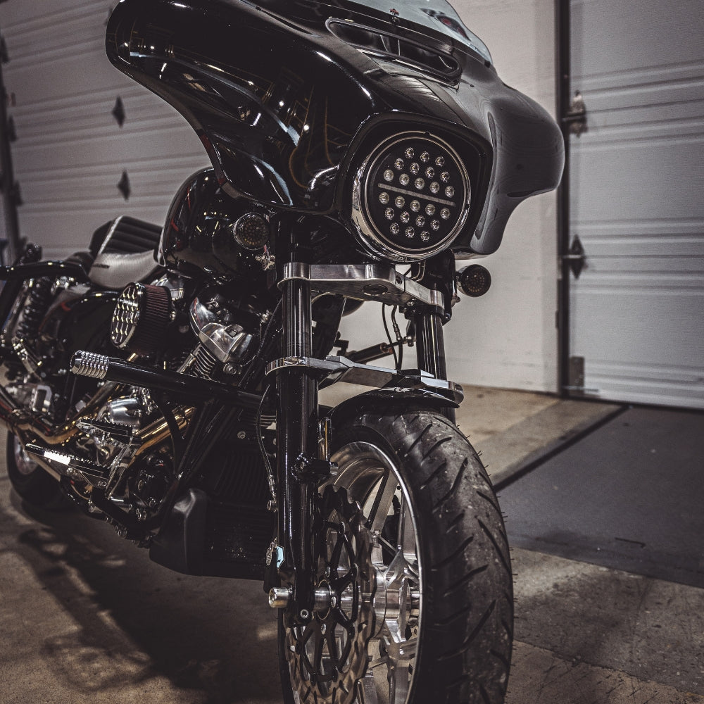 OG 2014-Up Touring Lower Triple Tree kit installed on a 2020 Street Glide FLH