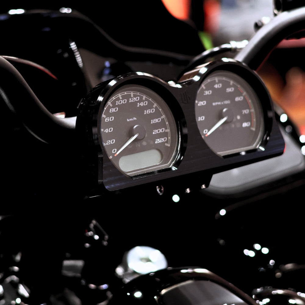 OG Road Glide Billet Gauges Bezel installed Front Mount on a Road Glide