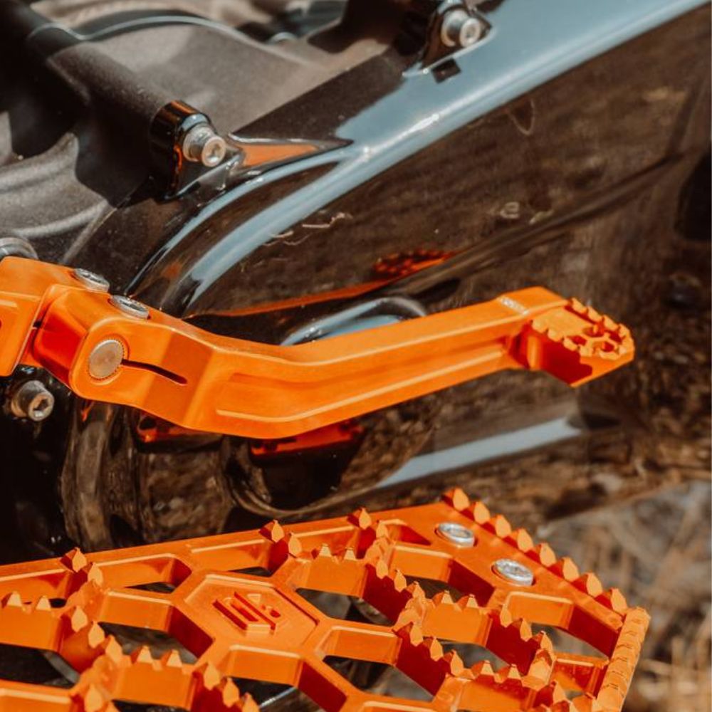 Orange OG Adjustable Heel Shift Lever for Harley-Davidson Touring Models installed on a 2024 Road Glide Turbo FLTR
