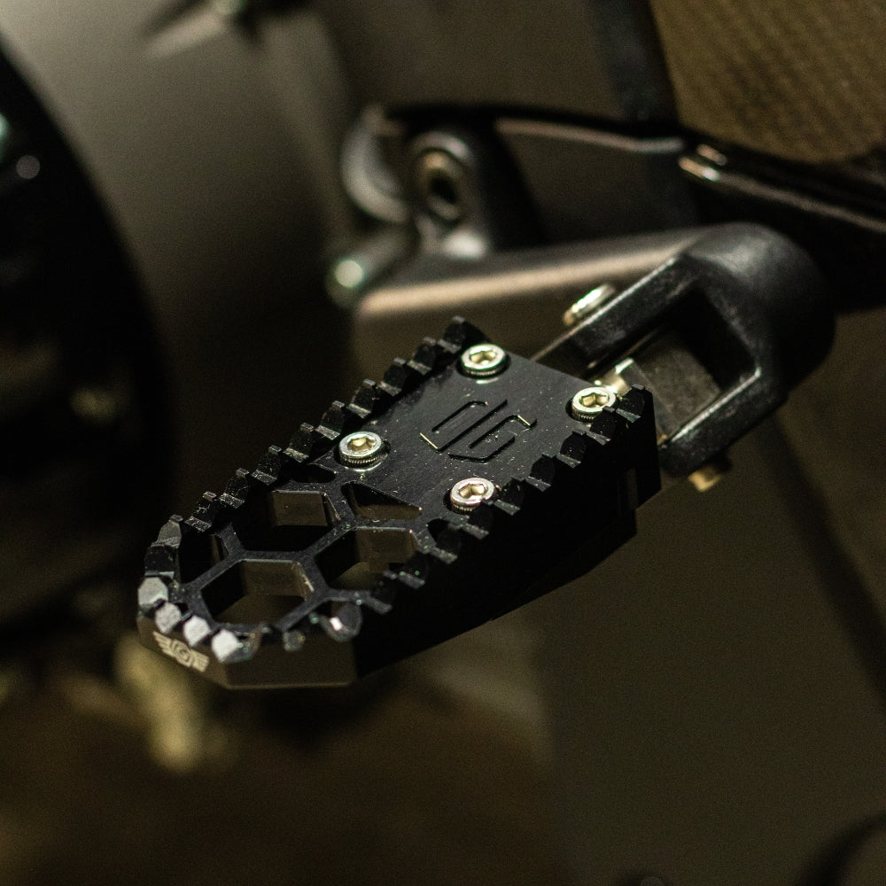 OG HoneyComp V3 Mini Foot Pegs for Indians installed on a Indian Challenger